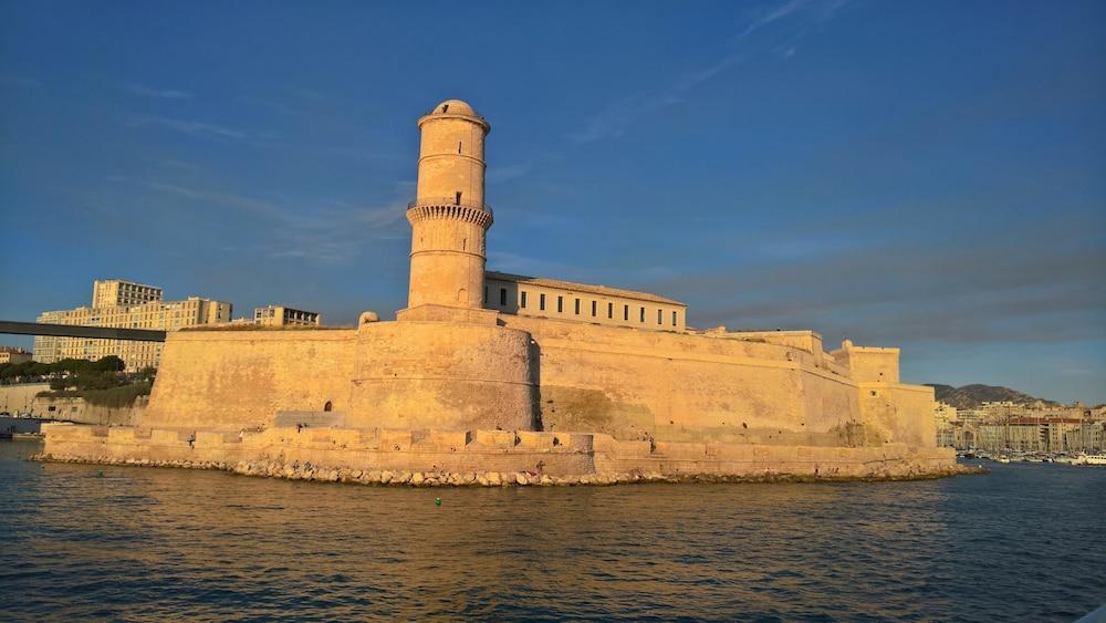 Ibis Budget Marseille Timone Exterior photo